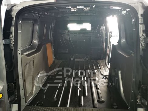T&T Vans étrenne le Ford Tourneo Connect roulant au superéthanol E85